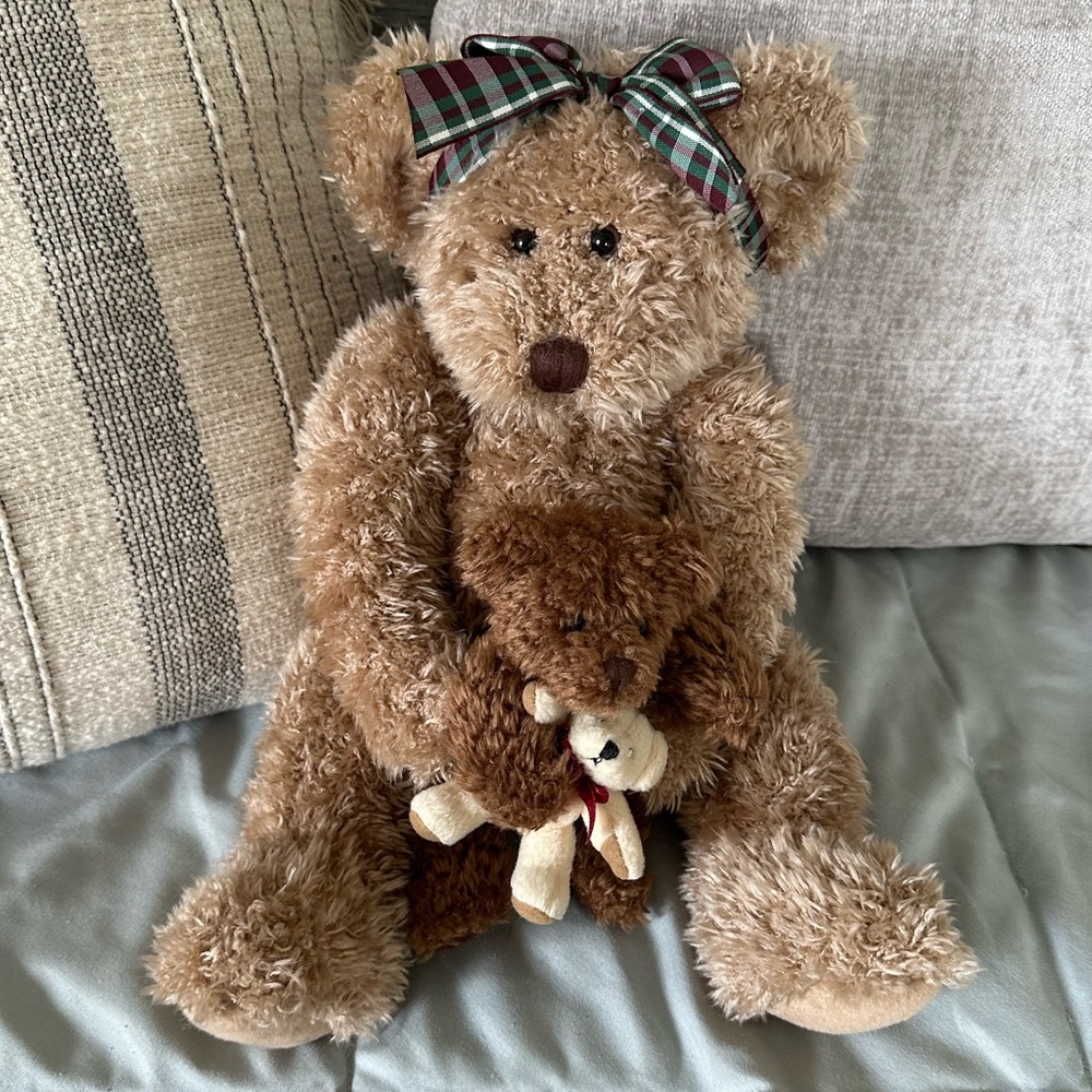 Russ Berrie Plush Trio- Adorable momma bear & her baby bear w stuffed animal